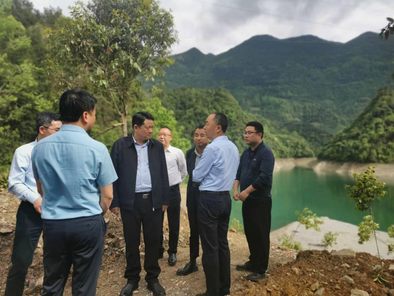 省生态环境厅监察专员冯安龙调研督办恩施州生态环境保护督察反馈问题